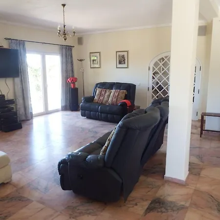 Villa Spacious Lara Estoi With Heated Pool *