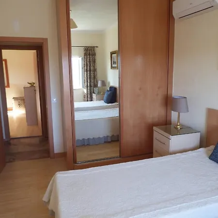 Spacious Lara Estoi With Heated Pool *