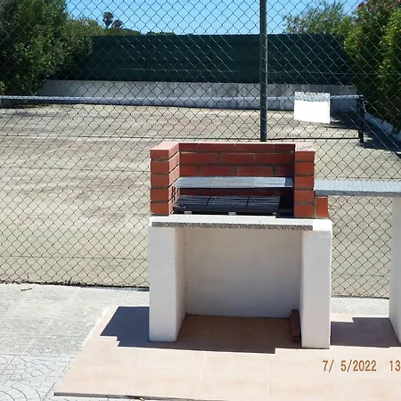 Vila Spacious Lara Estoi With Heated Pool