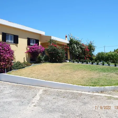 Spacious Lara Estoi With Heated Pool Vila *