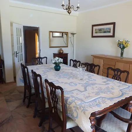 Spacious Lara Estoi With Heated Pool